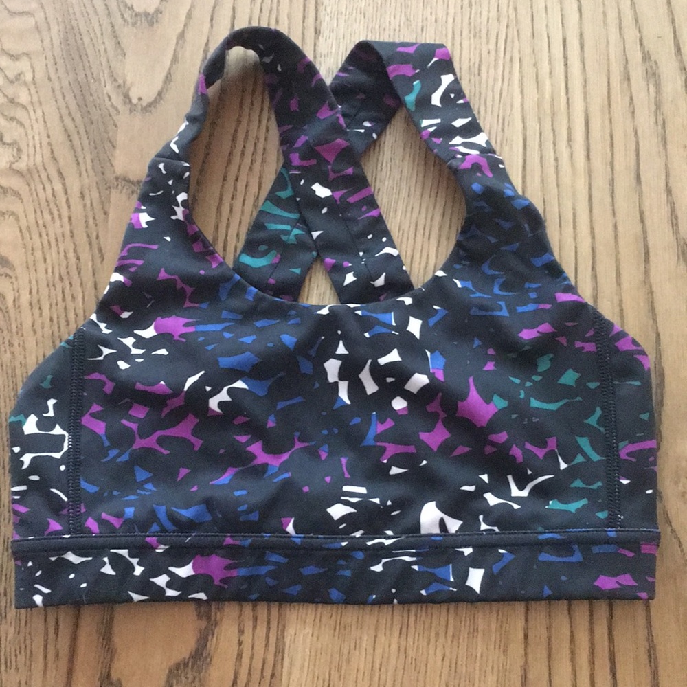 Lululemon sports bra